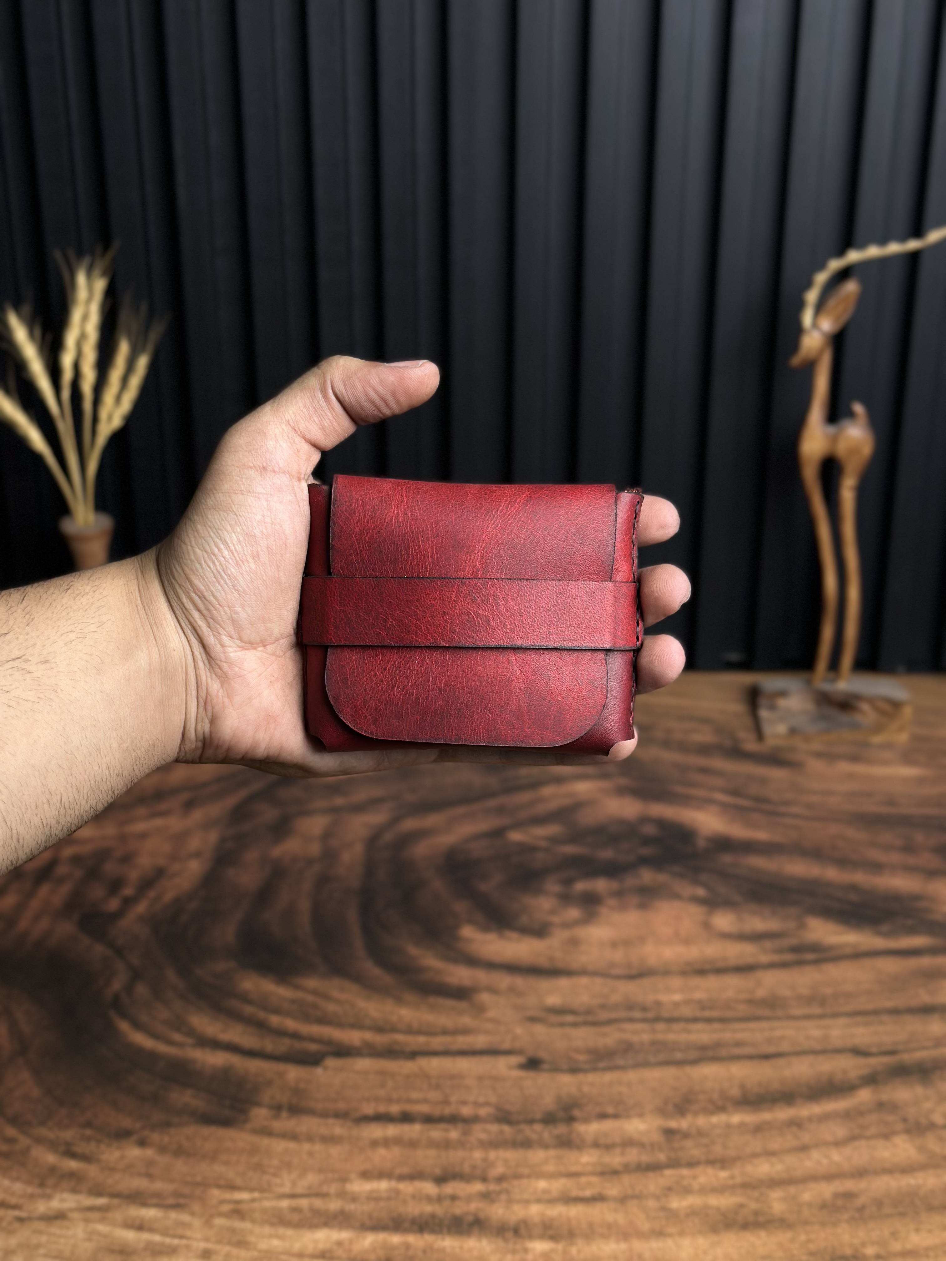 محفظة جلد طبيعي c14